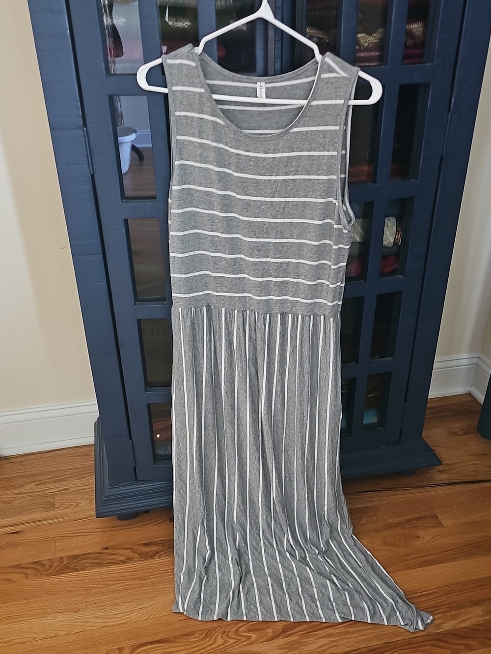 Gray Sleeveless Maxi Dress 🌞🌞